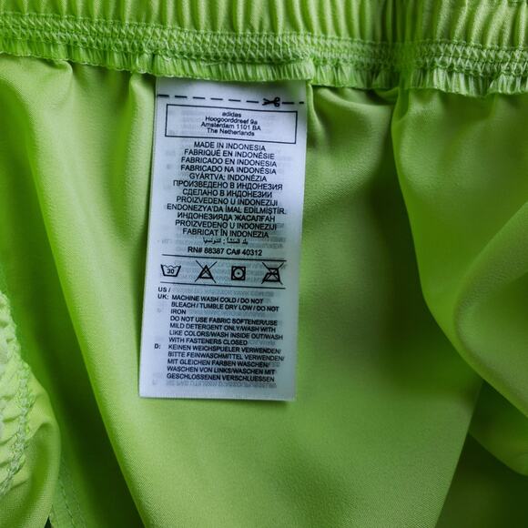Adidas Womens Pacer Shorts Size XL Pulse Lime Running Training Gym Snap Side New - Picture 4 of 7